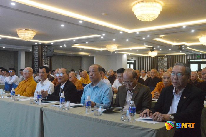 Đông đảo chức sắc, chức việc, nhà tu hành và đại diện các tổ chức tôn giáo hoạt động trên địa bàn thành phố tham gia sự kiện. Ảnh: KHÁNH LINH