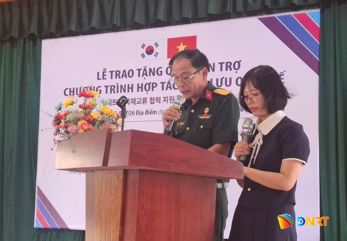 Đại tá Trương Chí Lăng, Chủ tịch Hội Cựu chiến binh thành phố Đà Nẵng phát biểu tại chương trình. Ảnh: KIM NGÂN