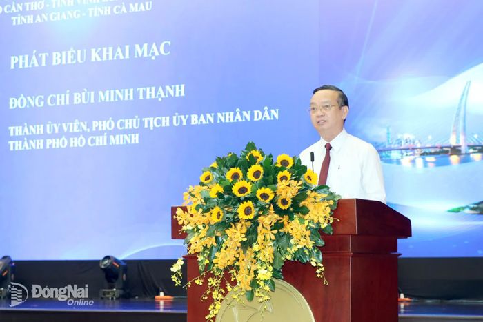 Phó Chủ tịch UBND Thành phố Hồ Chí Minh Bùi Minh Thạnh phát biểu tại hội nghị. Ảnh: Vương Thế