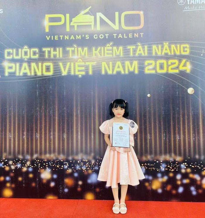 Năm 2024, Thảo Dương lần đầu thử sức với Cuộc thi Tìm kiếm tài năng Piano Việt Nam. Ảnh: NVCC