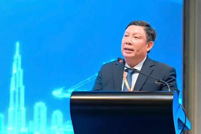 Chủ tịch Hiệp hội Cảng biển Việt Nam Huỳnh Văn Cường báo cáo tại hội nghị. Ảnh: Đức Thụy