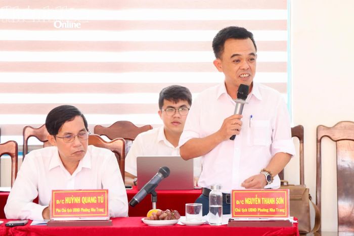 Lãnh đạo UBND phường Nha Trang phát biểu tại buổi làm việc.