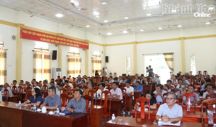 Quang cảnh buổi tiếp xúc.