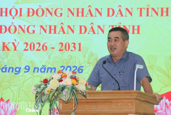 Lãnh đạo xã Diên Khánh trả lời một số nội dung kiến nghị của cử tri.