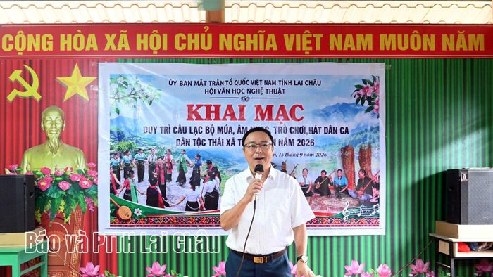 Đồng chí Phạm Văn Hải - Chủ tịch Hội Văn học Nghệ thuật tỉnh phát biểu tại hoạt động duy trì.
