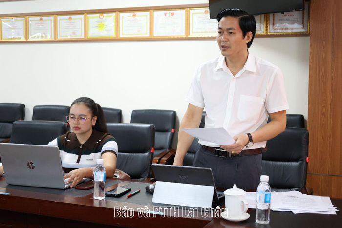 Đồng chí Nguyễn Đình Toán - Phó Trưởng Ban Tuyên giáo Tỉnh ủy, Phó Trưởng Ban Tổ chức Cuộc thi, Trưởng Ban Giám khảo Cuộc thi phát biểu kết luận cuộc họp.
