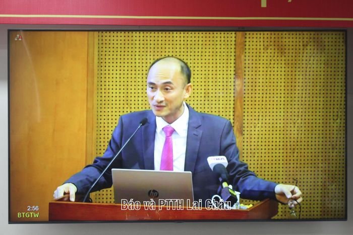 Lãnh đạo Bộ Ngoại giao thông tin về những kết quả nổi bật trong hoạt động đối ngoại, ngoại giao quan trọng của Đảng, Nhà nước thời gian gần đây; định hướng hoạt động đối ngoại, ngoại giao trong thời gian tới.
