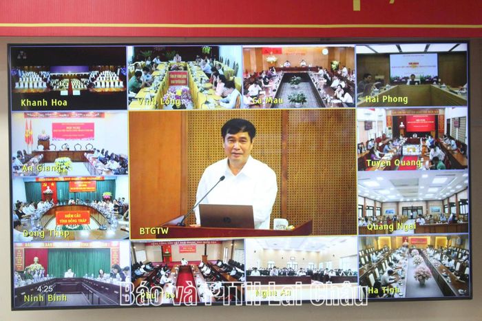 Đồng chí Phan Xuân Thủy - Phó Trưởng Ban Tuyên giáo Trung ương phát biểu kết luận hội nghị.