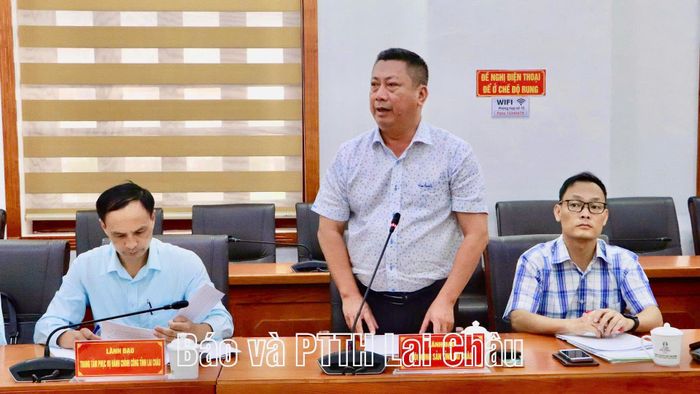 Chủ tịch Hội Nông sản tỉnh Nguyễn Quốc Tuấn tham gia ý kiến vào dự thảo.