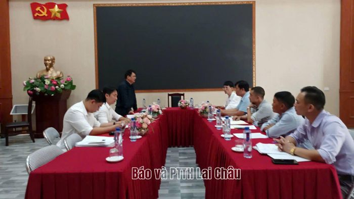Đoàn công tác của Ban Chỉ đạo phát triển kinh tế tập thể tỉnh làm việc với Ban Chỉ đạo phát triển kinh tế tập thể xã Sìn Hồ.