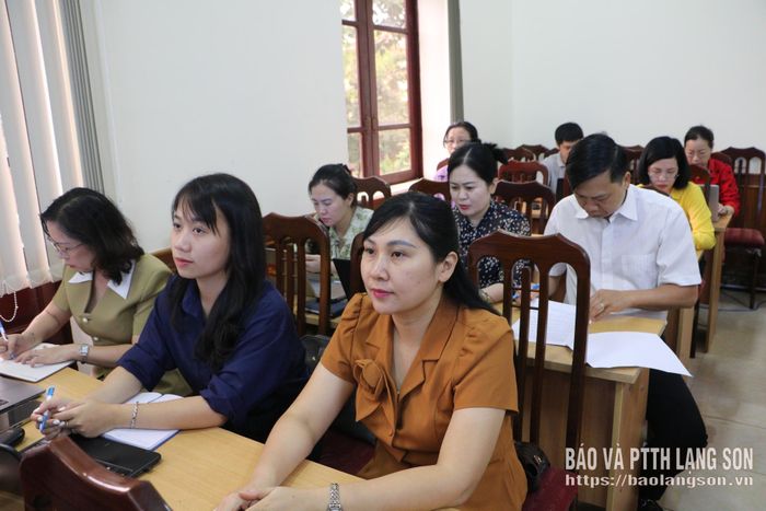 Các đại biểu nghe định hướng tuyên truyền trong thời gian tới