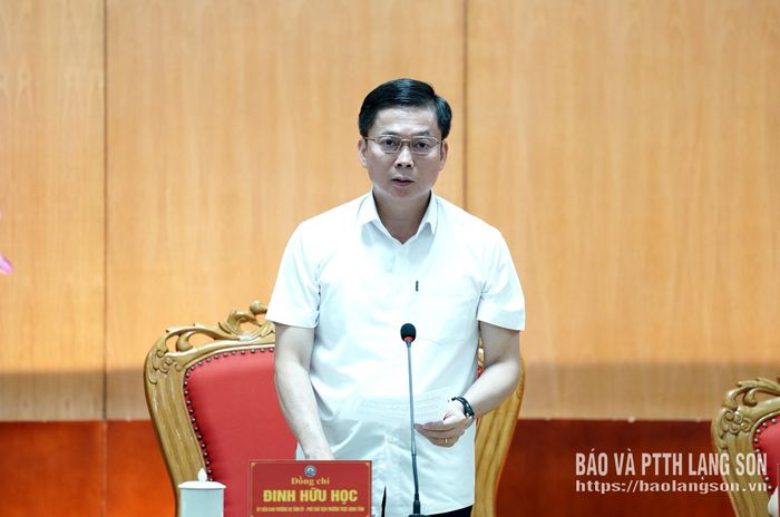 Đồng chí Đinh Hữu Học, Ủy viên Ban Thường vụ Tỉnh ủy, Phó Chủ tịch Thường trực UBND tỉnh phát biểu kết luận các nội dung tại phiên họp 