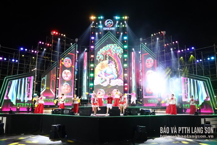 Tổng duyệt tiết mục trong chương trình khai mạc lễ hội