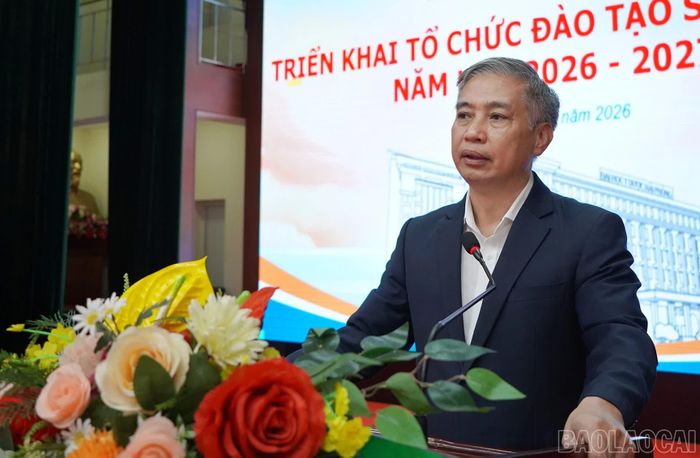 PGS, TS Nguyễn Văn Khải - Hiệu trưởng Trường Đại học Y Dược Hải Phòng phát biểu tại buổi lễ.