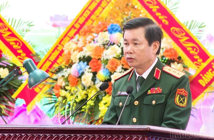 Thượng tướng Đỗ Xuân Tụng - Ủy viên Ban Chấp hành Trung ương Đảng, Phó Chủ nhiệm Tổng cục Chính trị Quân đội nhân dân Việt Nam phát biểu tại buổi lễ.
