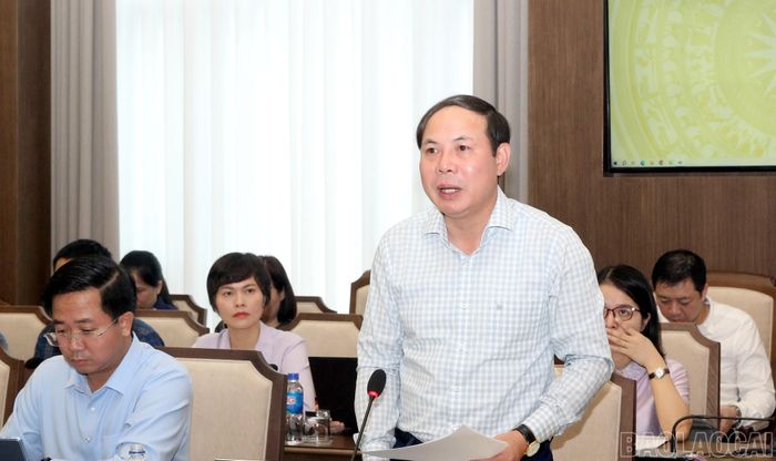 Lãnh đạo Sở Khoa học và Công nghệ báo cáo tiến độ giải ngân tại hội nghị.
