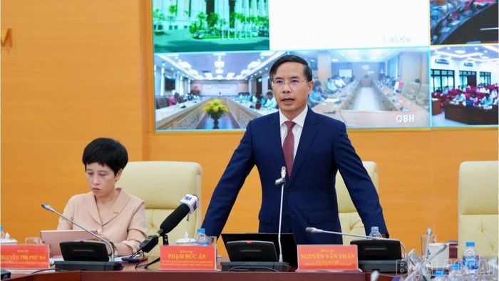 Thống đốc Ngân hàng Nhà nước Việt Nam - Phạm Đức Ấn phát biểu kết luận hội nghị.
