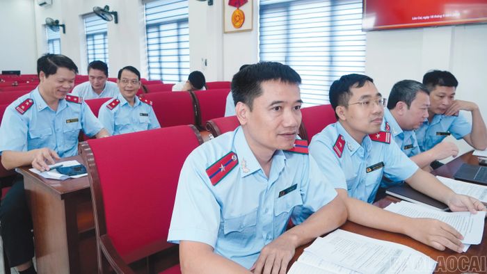 Các đại biểu tham dự toạ đàm.