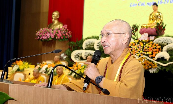 Hòa thượng Thích Thanh Điện - Phó Chủ tịch Hội đồng Trị sự Trung ương Giáo hội Phật giáo Việt Nam, Trưởng ban Trị sự Giáo hội Phật giáo Việt Nam tỉnh Lào Cai phát biểu khai mạc Đại hội.