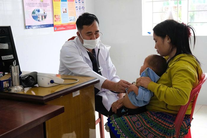 Chăm sóc sức khỏe nhân dân vùng đồng bào DTTS