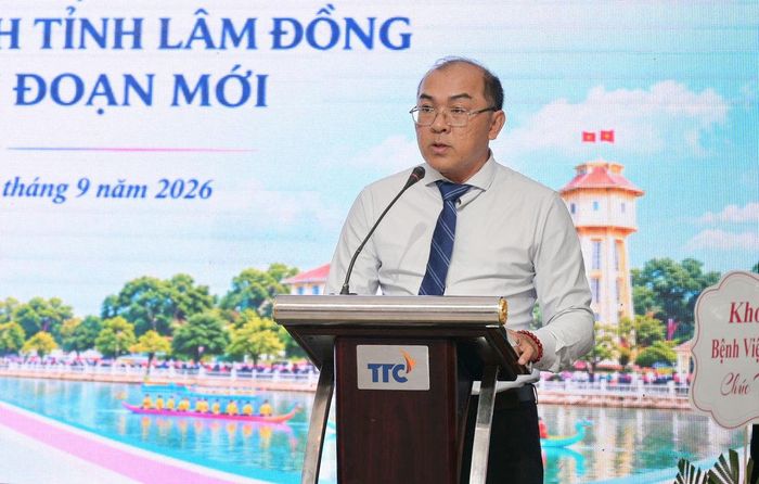 Thạc sĩ Huỳnh Hữu Khôi, Phó Chủ tịch Liên hiệp các Hội Khoa học và Kỹ thuật tỉnh phát biểu khai mạc tại hội thảo khoa học