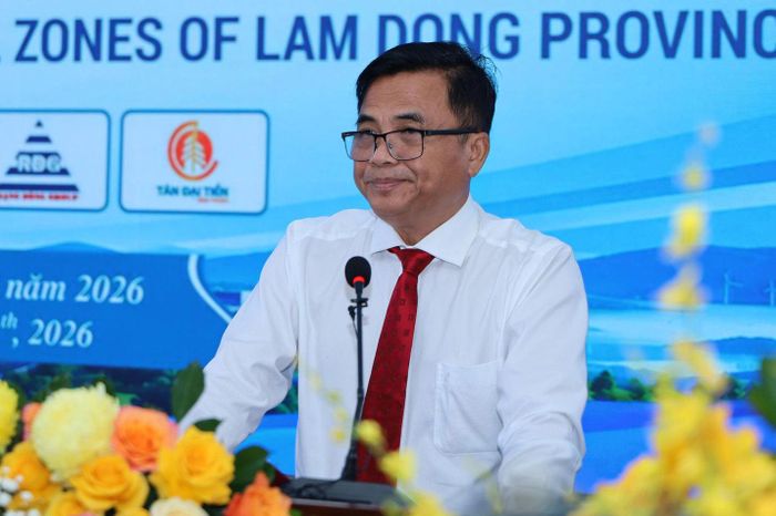 Ông Phan Dương Cường, Trưởng Ban Quản lý các khu công nghiệp tỉnh Lâm Đồng phát biểu tại hội nghị