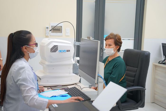 Các bệnh nhân được khám sàng lọc trước khi phẫu thuật