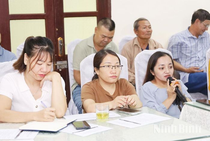 Hội viên người khuyết tật trao đổi ý kiến tại chương trình.
