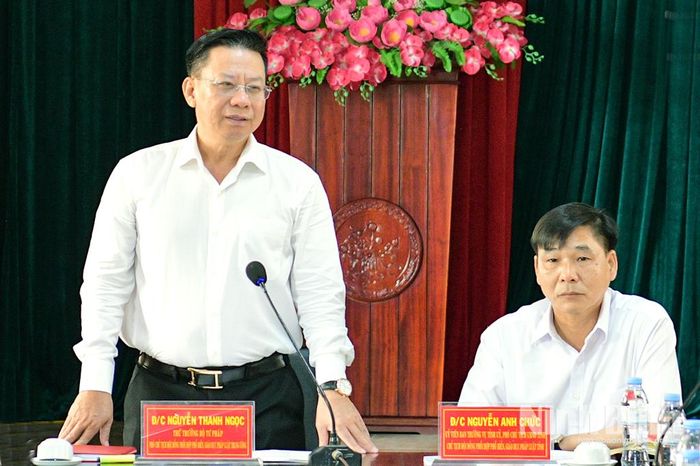 Đồng chí Nguyễn Thanh Ngọc, Thứ trưởng Bộ Tư pháp, Phó Chủ tịch Hội đồng phối hợp PBGDPL Trung ương phát biểu tại buổi làm việc.