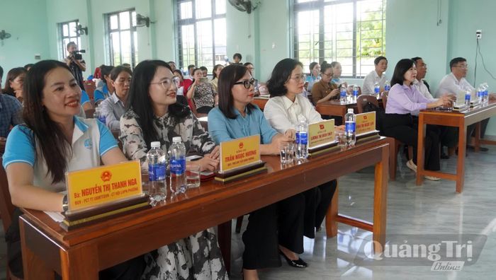 Các đại biểu tham dự lễ ra mắt - Ảnh: N.M