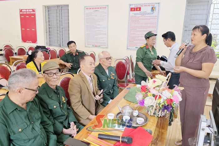 Ban quản lý tiểu khu 9 phổ biến pháp luật đến nhân dân.