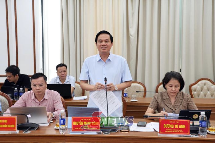 Đồng chí Phó Chủ tịch Thường trực Ủy ban MTTQ Việt Nam tỉnh phát biểu tại cuộc làm việc.
