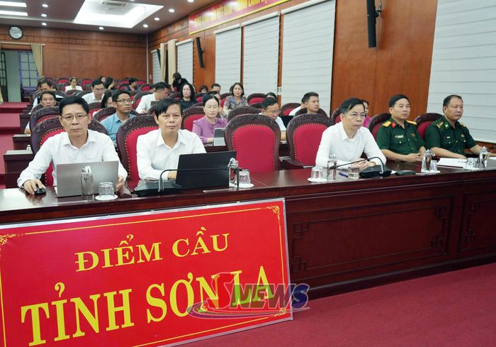 Đại biểu dự hội nghị.