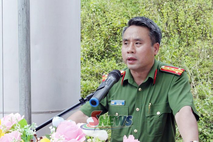 Đồng chí Phó Giám đốc Công an tỉnh phát biểu tại diễn tập.