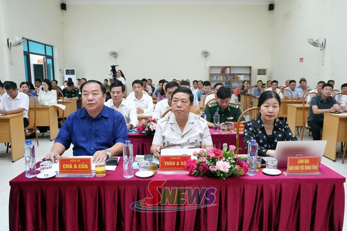 Các đại biểu dự hội nghị.