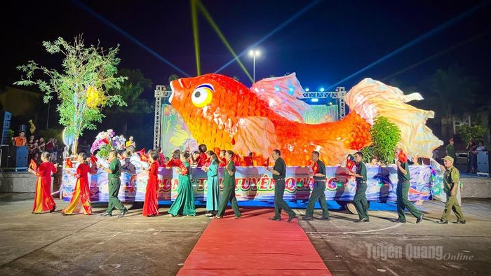 Các mô hình tham gia tại cuộc thi.