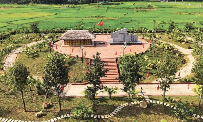 Khu di tích nơi thành lập cơ sở Đảng đầu tiên của Đảng bộ tỉnh Thái Nguyên tại xã La Bằng.