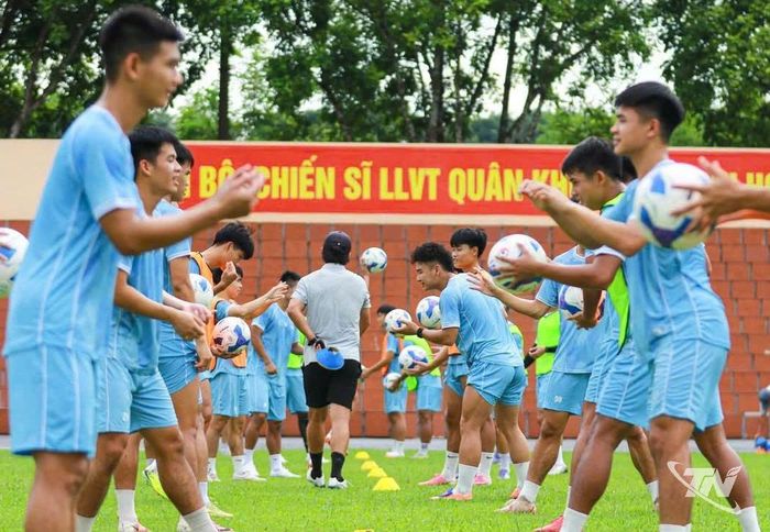 Cầu thủ FC Thái Nguyên tập luyện chuẩn bị cho những trận đấu tại Giải hạng Nhất quốc gia 2026-2027.