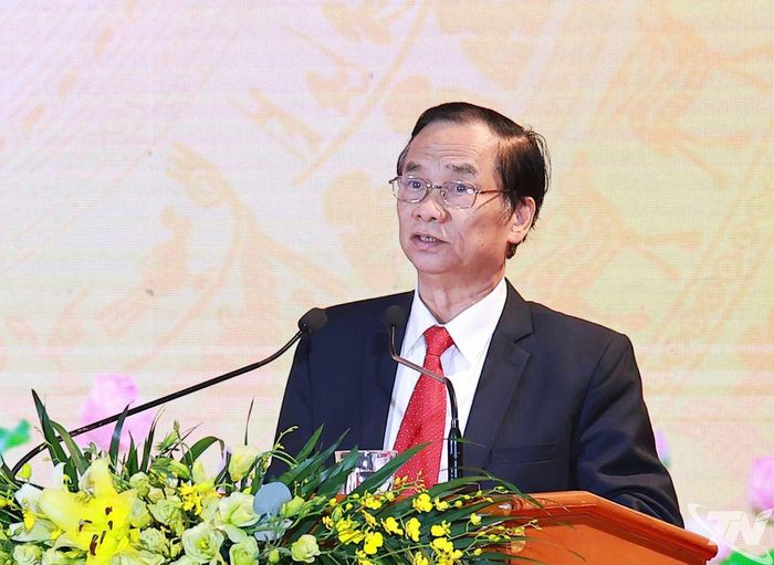 Đồng chí Nguyễn Văn Vượng, nguyên Bí thư Tỉnh ủy, nguyên Chủ tịch HĐND tỉnh, nguyên Trưởng Đoàn ĐBQH tỉnh phát biểu tại buổi lễ.