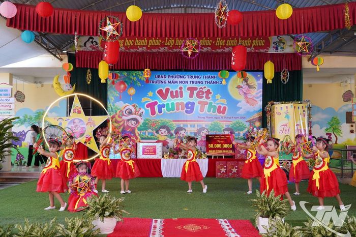 Tiết mục văn nghệ vui Tết Trung thu tại Trường Mầm non Trung Thành 2.