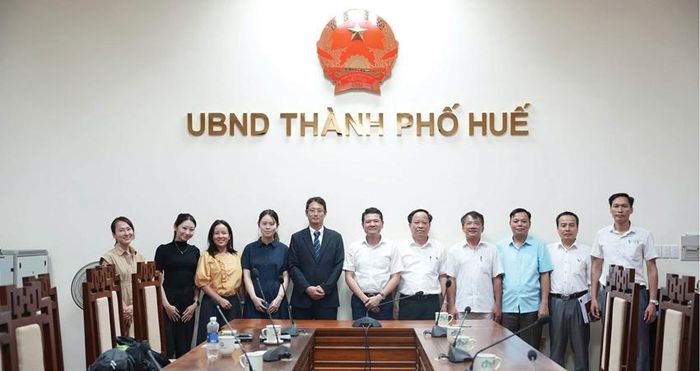 UVTV Thành ủy, Phó Chủ tịch Thường trực UBND thành phố Hoàng Hải Minh tại buổi tiếp và làm việc với đoàn công tác JICA.