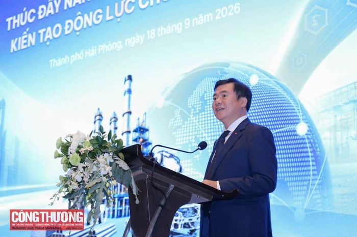 Theo Thứ trưởng Nguyễn Sinh Nhật Tân, vấn đề bảo vệ thị trường nội địa, củng cố năng lực sản xuất quốc gia và nâng cao sức chống chịu của nền kinh tế cần được đặt ra một cách chủ động hơn