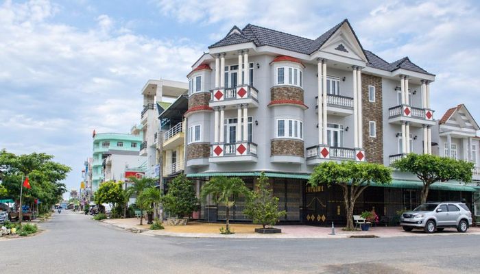 Xã Vĩnh Thạnh Trung đang từng bước chuyển trọng tâm sang xây dựng không gian đô thị. (Ảnh: Mỹ Linh)