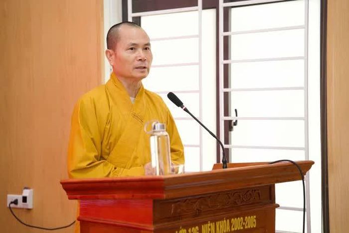 Thượng tọa Thích Minh Thuận phát biểu