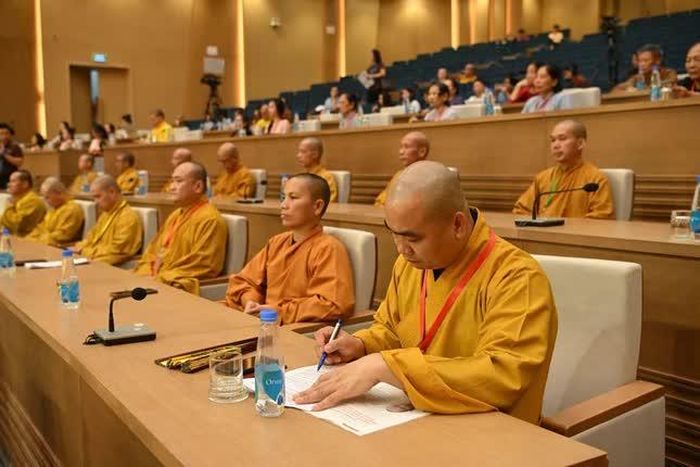 Chư tôn đức tham dự