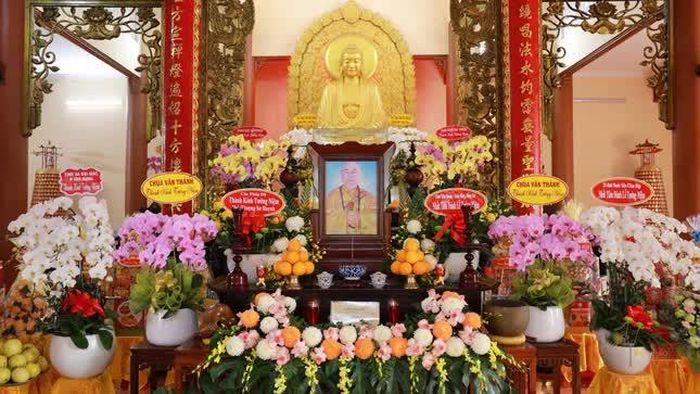 Di ảnh Hòa thượng Thích Đạt Đạo được tôn trí tại chánh điện chùa Bát Nhã