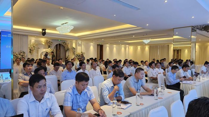 Toàn cảnh Hội nghị phổ biến Luật Xây dựng và các Nghị định.