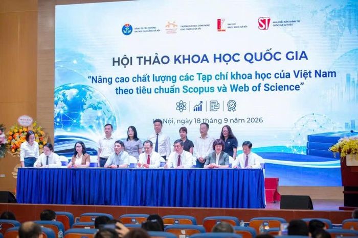 Các đơn vị ký Biên bản cam kết ghi nhớ về phối hợp nâng cao chất lượng tạp chí khoa học Việt Nam theo chuẩn quốc tế giai đoạn 2026 - 2030.