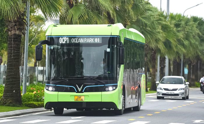 Nhiều địa phương đã xây dựng chính sách hỗ trợ chuyển đổi xanh trong giao thông vận tải, tuy nhiên chủ yếu tập trung vào xe buýt và vận tải hành khách công cộng (ảnh minh họa).