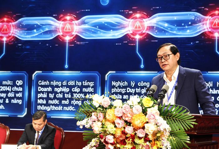 Ông Bùi Thanh Giang, Tổng Giám đốc Tổng công ty Cấp nước Sài Gòn cho biết, ngành Nước khu vực phía Nam đang phải đối diện với "thách thức kép" về bài toán an ninh nguồn nước và áp lực từ quy hoạch không gian đô thị.
